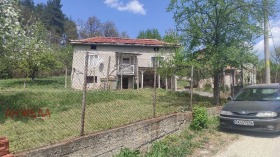 Продава къща област Пазарджик с. Габровица - [1] 