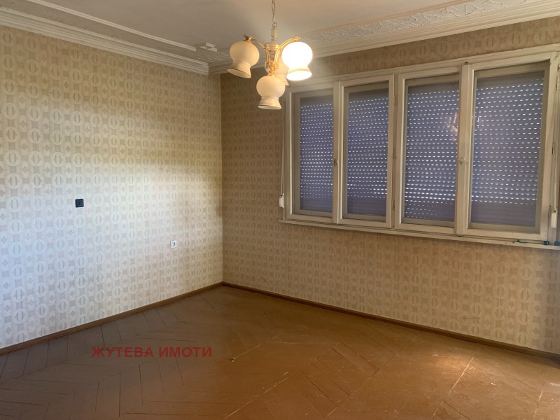 Продава ЕТАЖ ОТ КЪЩА, гр. Сопот, област Пловдив