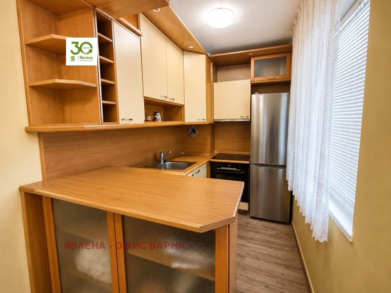 Продава 4-СТАЕН, град Варна, Възраждане 1 • 165000 € / 322711.95 лв. • 23678168 1 — Holmes.bg Продава 4-СТАЕН, град Варна, Възраждане 1 • 165000 € / 322711.95 лв. • 23678168 1