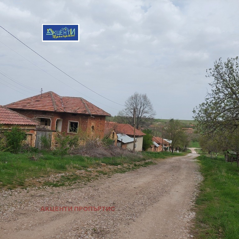 Продава  Къща, област Велико Търново, с. Страхилово • 15 000 EUR • ID 10950232 — holmes.bg - [1] 