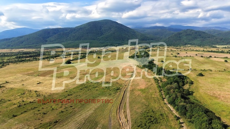 Продава ПАРЦЕЛ, област София, гр. Долна баня • 29700 € / 58088.15 лв. • 37018452 1 — Holmes.bg Продава ПАРЦЕЛ, област София, гр. Долна баня • 29700 € / 58088.15 лв. • 37018452 1