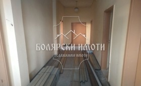 Продажба на имоти в гр. Дебелец, област Велико Търново - изображение 7 
