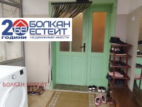 Обява Продава КЪЩА,гр. Дебелец, област Велико Търново>