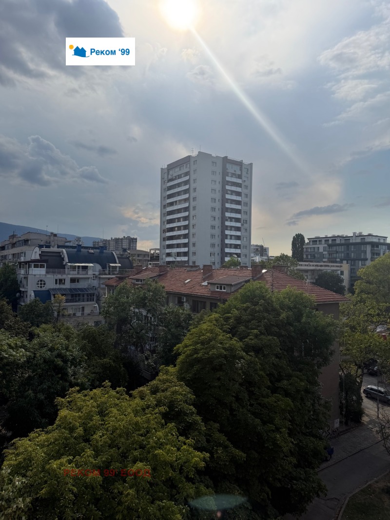Продава 3-СТАЕН, град София, Изток • 330000 € • 82063651 1 — Holmes.bg Продава 3-СТАЕН, град София, Изток • 330000 € • 82063651 1