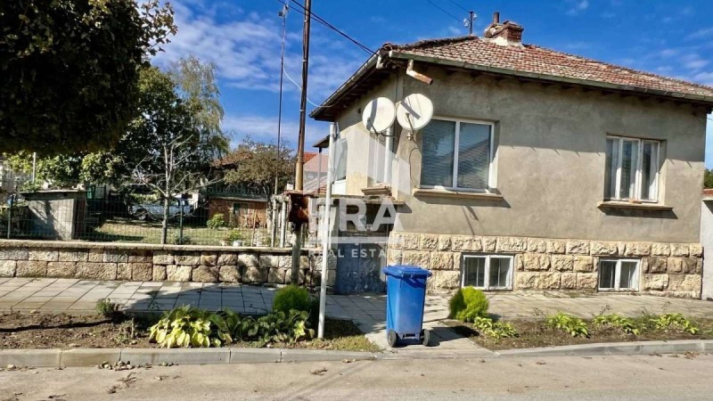 Продава КЪЩА, област Русе, с. Щръклево • 69800 € / 136516.93 лв. • 97223206 1 — Holmes.bg Продава КЪЩА, област Русе, с. Щръклево • 69800 € / 136516.93 лв. • 97223206 1