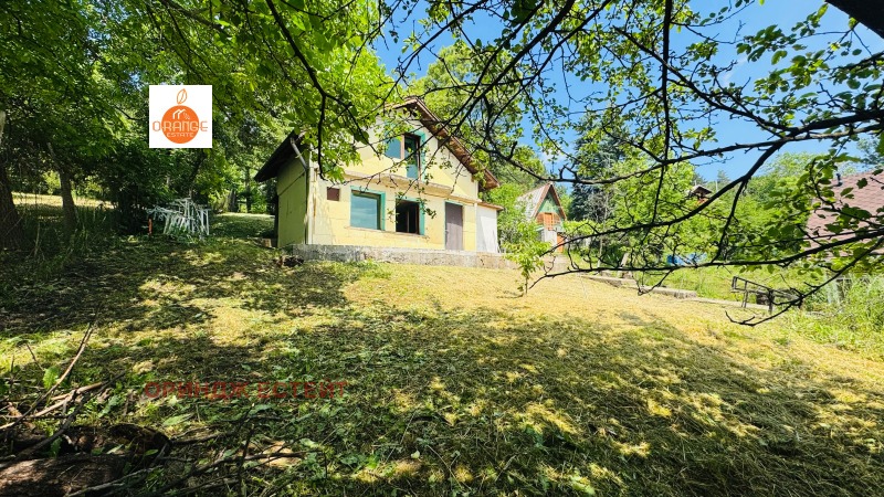 Продава КЪЩА, град София, Карпузица • 230000 € / 449840.90 лв. • 93052353 1 — Holmes.bg Продава КЪЩА, град София, Карпузица • 230000 € / 449840.90 лв. • 93052353 1