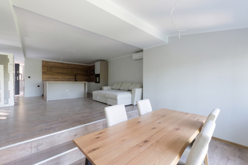 Продава КЪЩА, град София, гр. Банкя • 340000 € • 24510846 1 — Holmes.bg Продава КЪЩА, град София, гр. Банкя • 340000 € • 24510846 1