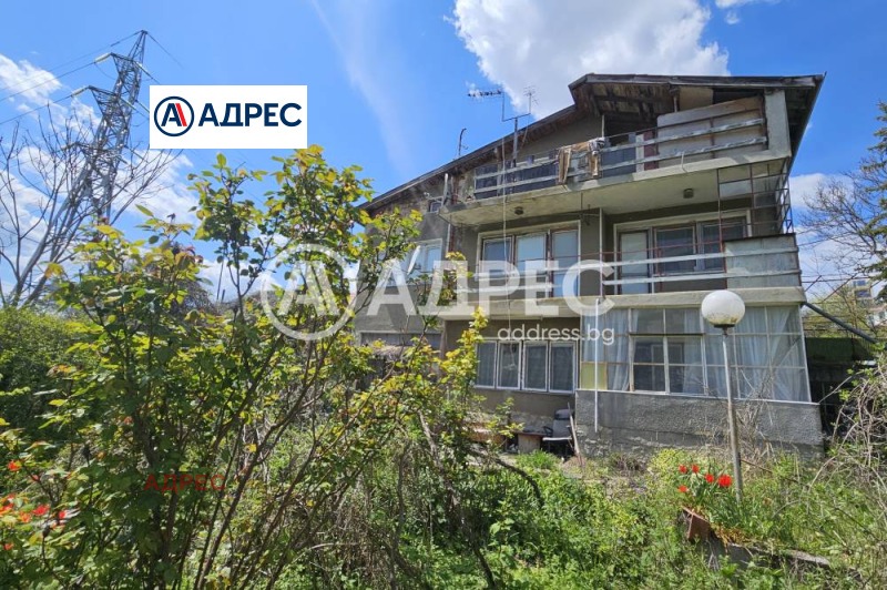 Продава КЪЩА, град Варна, Изгрев • 215000 € / 420503.45 лв. • 71609551 1 — Holmes.bg Продава КЪЩА, град Варна, Изгрев • 215000 € / 420503.45 лв. • 71609551 1