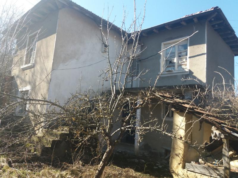 Продава  Къща, област Габрово, с. Добромирка • 11 000 EUR • ID 53213266 — holmes.bg - [1] 