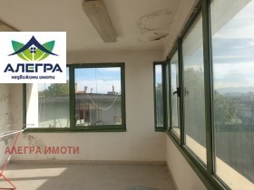 Продажба на офиси в град Пазарджик - изображение 11 