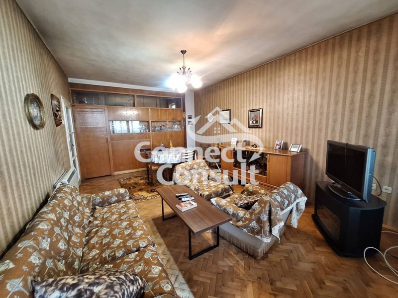 Продава 3-СТАЕН, град Пловдив, Каменица 2 • 145000 € / 283595.35 лв. • 10506315 1 — Holmes.bg Продава 3-СТАЕН, град Пловдив, Каменица 2 • 145000 € / 283595.35 лв. • 10506315 1