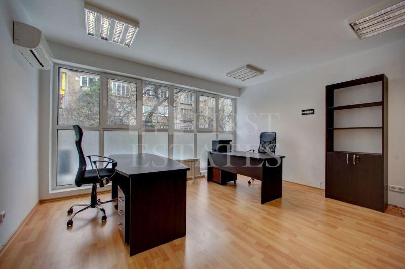 Продава ОФИС, град София, Център • 400000 € / 782332.00 лв. • 52700830 1 — Holmes.bg Продава ОФИС, град София, Център • 400000 € / 782332.00 лв. • 52700830 1