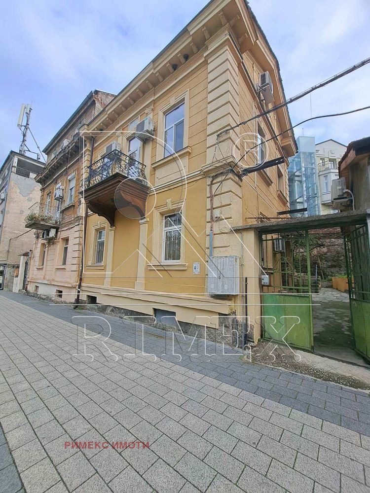 Продава  Етаж от къща, град Пловдив, Център •  255 000 EUR • ID 92047679 — holmes.bg - [1] 