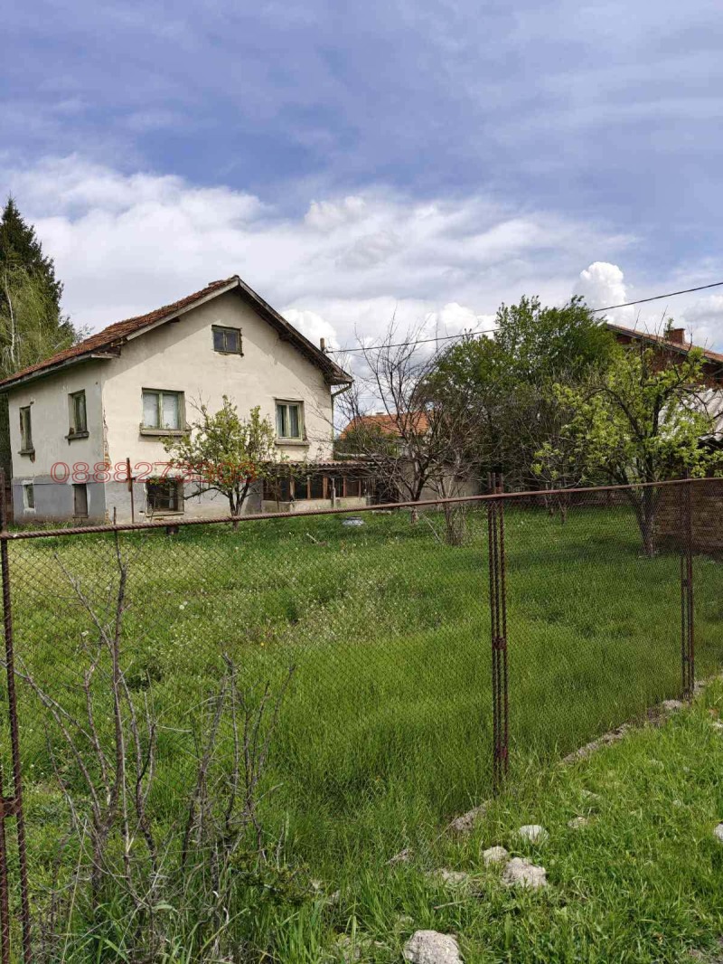 Продава КЪЩА, област София, с. Райово • 75000 € • 31868161 1 — Holmes.bg Продава КЪЩА, област София, с. Райово • 75000 € • 31868161 1