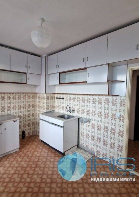 Продажба на едностайни апартаменти в град Шумен - изображение 3 