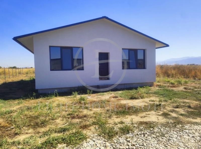 Продава КЪЩА, област Пловдив, с. Оризари • 139999 € / 273814.24 лв. • 17031233 1 — Holmes.bg Продава КЪЩА, област Пловдив, с. Оризари • 139999 € / 273814.24 лв. • 17031233 1