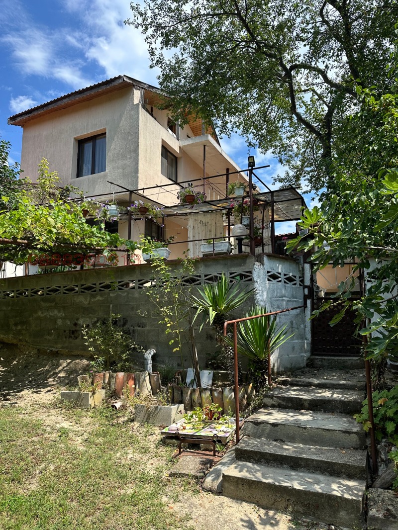 Продава КЪЩА, град Варна, м-т Боровец - юг • 165000 € / 322711.95 лв. • 21599309 1 — Holmes.bg Продава КЪЩА, град Варна, м-т Боровец - юг • 165000 € / 322711.95 лв. • 21599309 1