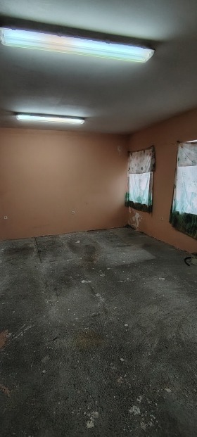 Продава ПРОМ. ПОМЕЩЕНИЕ | Imot.bg — малка снимка 4