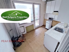 Обява Продава 2-СТАЕН,град Русе, Широк център