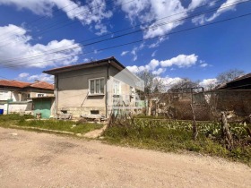 Продава Къща, с. Иваново