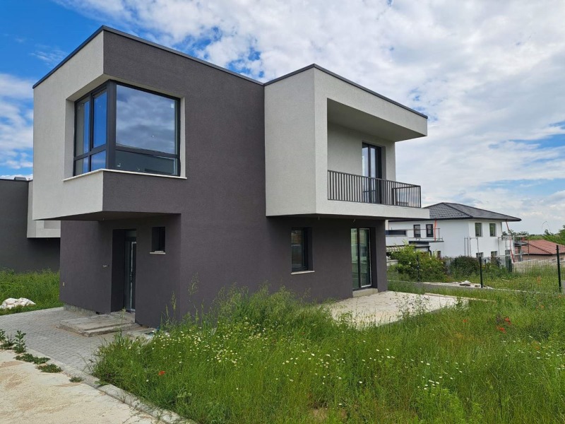 Продава КЪЩА, област Пловдив, с. Марково • 225000 € / 440061.75 лв. • 79145499 1 — Holmes.bg Продава КЪЩА, област Пловдив, с. Марково • 225000 € / 440061.75 лв. • 79145499 1