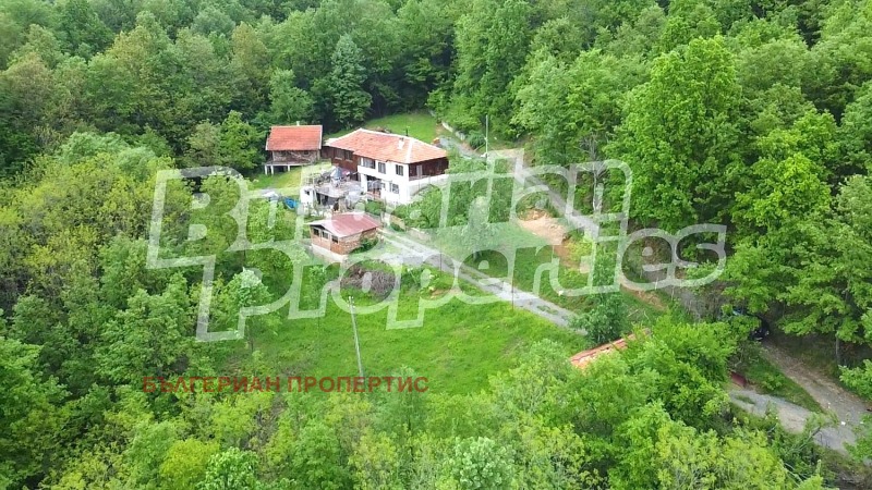 Продава КЪЩА, област Ловеч, с. Велчево • 150000 € / 293374.50 лв. • 11027499 1 — Holmes.bg Продава КЪЩА, област Ловеч, с. Велчево • 150000 € / 293374.50 лв. • 11027499 1