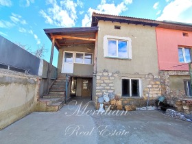 Продажба на имоти в Червената пръст, град Добрич - изображение 10 