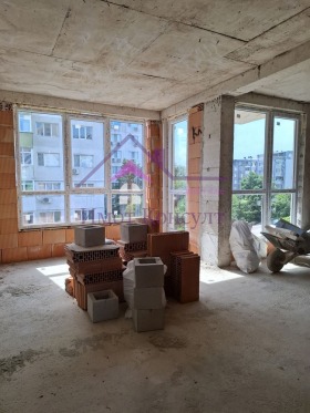 Снимка Продава 4-СТАЕН
