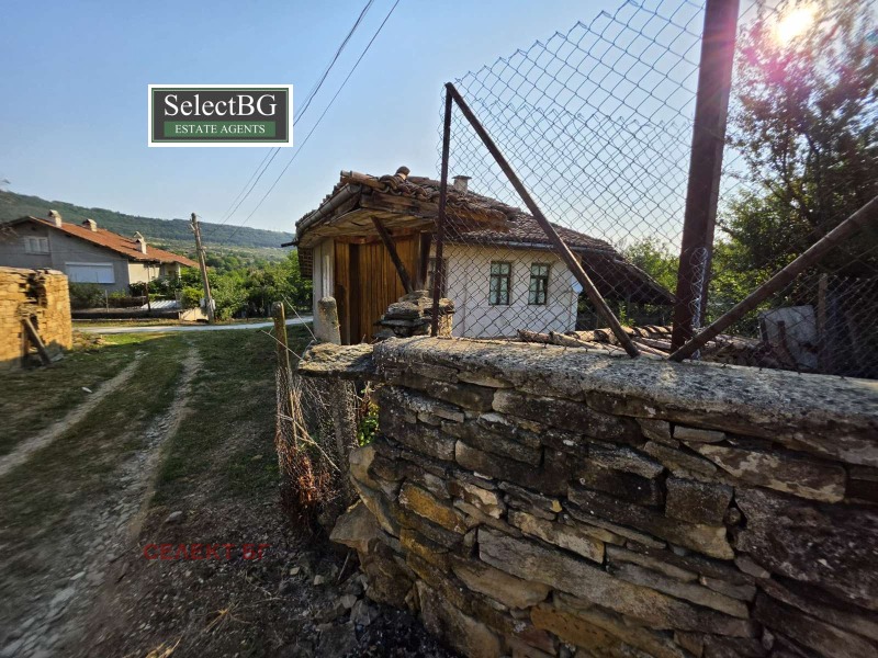 Продава КЪЩА, област Велико Търново, с. Пчелище • 49500 € • 20801777 1 — Holmes.bg Продава КЪЩА, област Велико Търново, с. Пчелище • 49500 € • 20801777 1