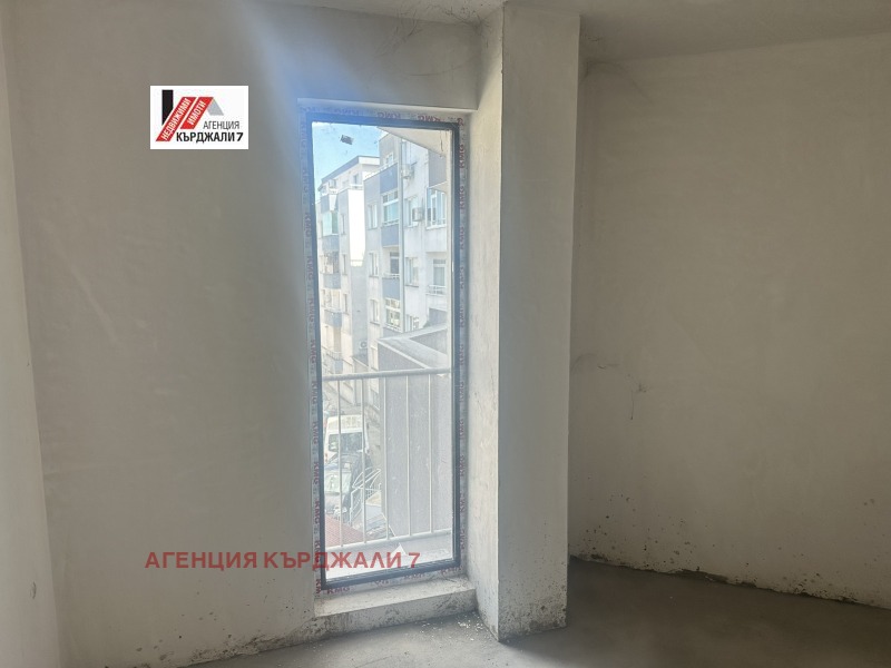 Продава 2-СТАЕН, град Кърджали, Възрожденци • 68000 € • 34490287 1 — Holmes.bg Продава 2-СТАЕН, град Кърджали, Възрожденци • 68000 € • 34490287 1