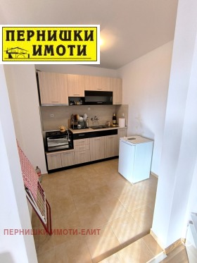 Обява Продава 2-СТАЕН,град Перник, Изток>