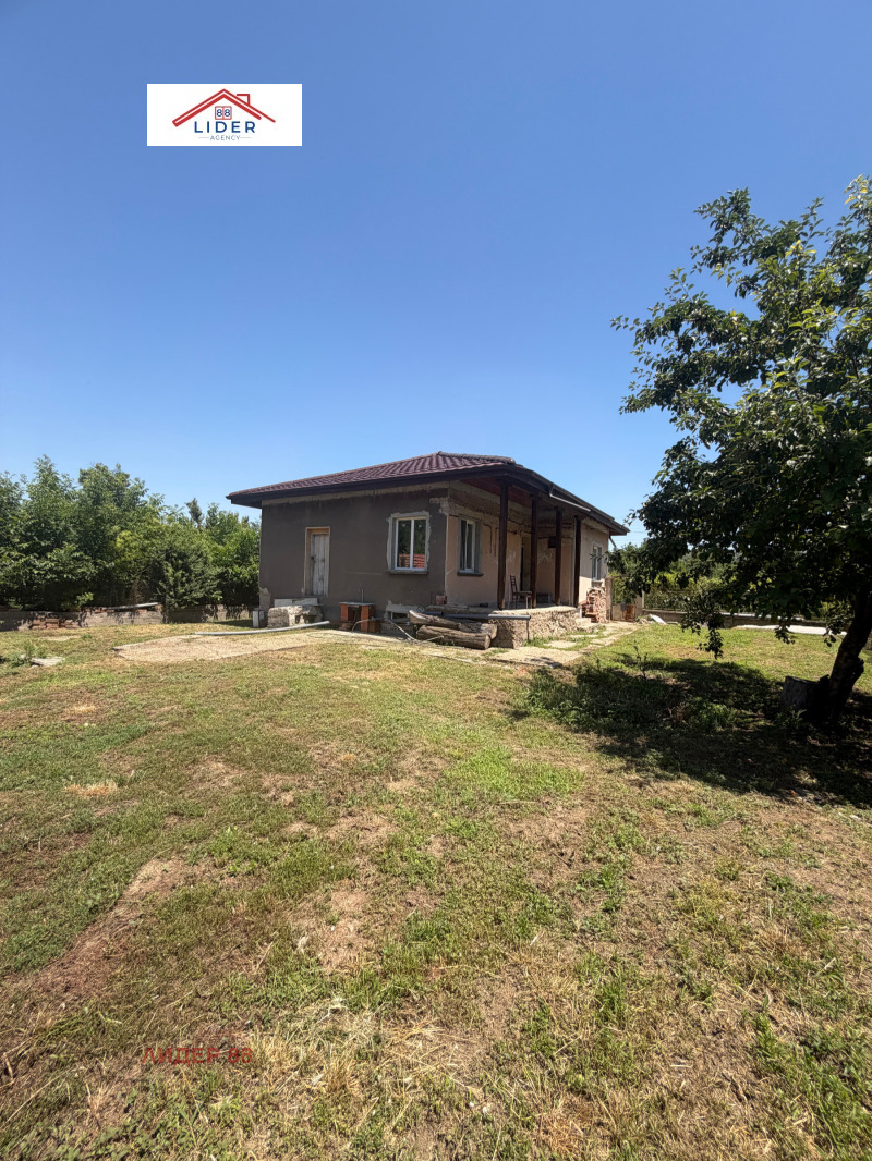 Продава КЪЩА, област Плевен, с. Комарево • 32800 € / 64151.22 лв. • 16766157 1 — Holmes.bg Продава КЪЩА, област Плевен, с. Комарево • 32800 € / 64151.22 лв. • 16766157 1