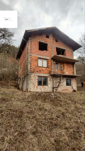Продажба на имоти в с. Лобош, област Перник - изображение 1 