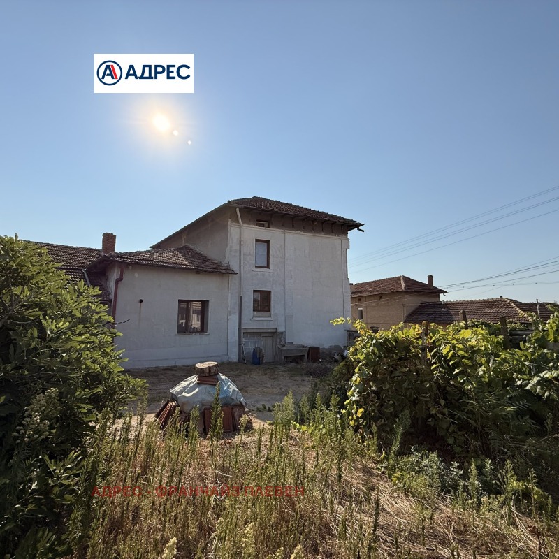 Продава КЪЩА, област Плевен, гр. Долни Дъбник • 130000 € • 70231837 1 — Holmes.bg Продава КЪЩА, област Плевен, гр. Долни Дъбник • 130000 € • 70231837 1
