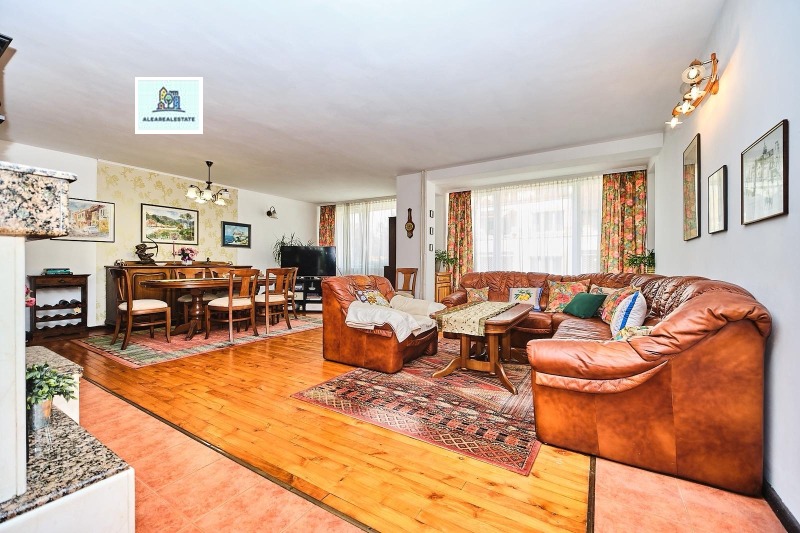 Продава 3-СТАЕН, град София, Овча купел • 350000 € / 684540.50 лв. • 57001996 1 — Holmes.bg Продава 3-СТАЕН, град София, Овча купел • 350000 € / 684540.50 лв. • 57001996 1