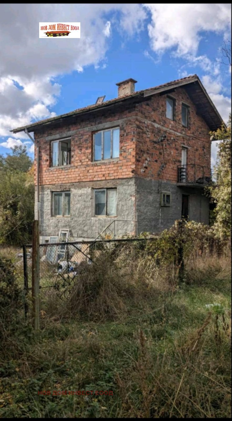 Продава КЪЩА, област Перник, с. Долни Романци • 55000 лв. / 28121.05 € • 81055019 1 — Holmes.bg Продава КЪЩА, област Перник, с. Долни Романци • 55000 лв. / 28121.05 € • 81055019 1