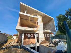 Обява Продава МНОГОСТАЕН,град Варна, м-т Горна Трака