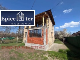 Обява Продава КЪЩА,град Перник, Църква