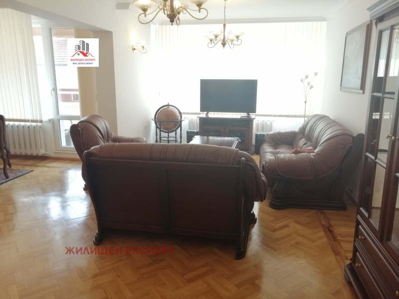 Под наем 4-СТАЕН, град София, Хладилника • 1200 € / 2347.00 лв. • 63801170 1 — Holmes.bg Под наем 4-СТАЕН, град София, Хладилника • 1200 € / 2347.00 лв. • 63801170 1