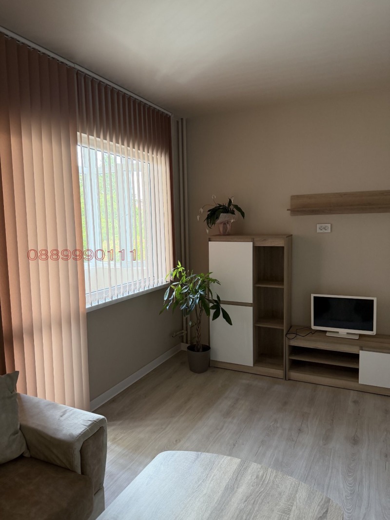 Под наем 3-СТАЕН, град Пловдив, Тракия • 600 € / 1173.50 лв. • 42914211 1 — Holmes.bg Под наем 3-СТАЕН, град Пловдив, Тракия • 600 € / 1173.50 лв. • 42914211 1