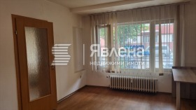 ОФИС, 37 m2 - Holmes.bg ОФИС, 37 m2