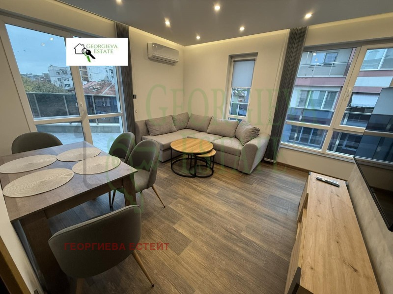 Под наем 3-СТАЕН, град Пловдив, Каменица 1 • 665 € / 1300.63 лв. • 35561992 1 — Holmes.bg Под наем 3-СТАЕН, град Пловдив, Каменица 1 • 665 € / 1300.63 лв. • 35561992 1