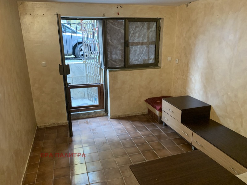 Под наем МАГАЗИН, град Бургас, Център • 350 лв. / 178.95 € • 40776624 1 — Holmes.bg Под наем МАГАЗИН, град Бургас, Център • 350 лв. / 178.95 € • 40776624 1