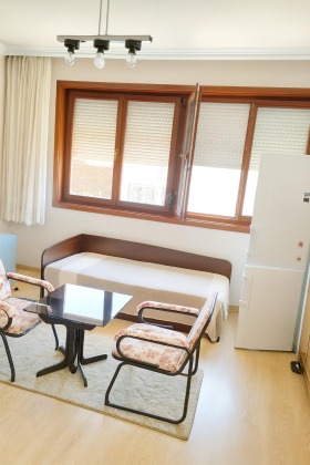 3-СТАЕН, 138 m2 - Holmes.bg 3-СТАЕН, 138 m2