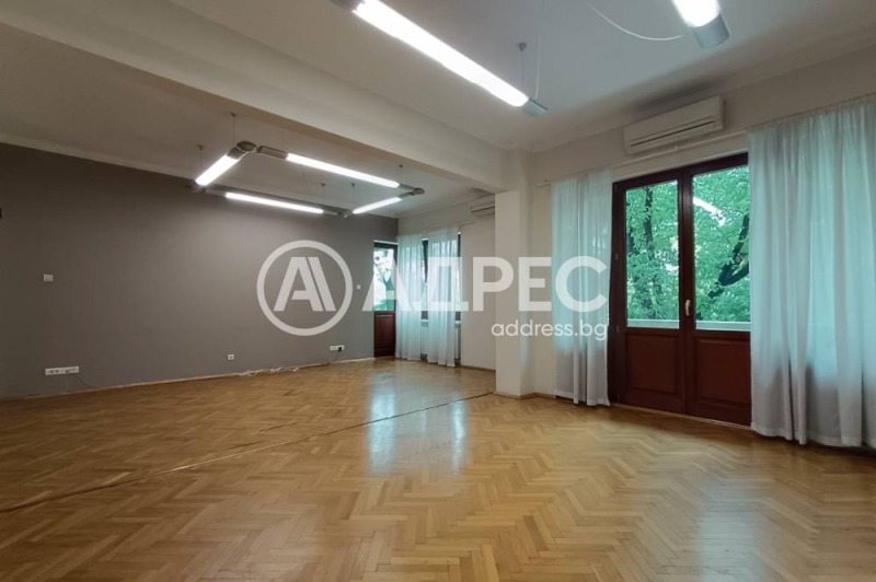 Под наем ОФИС, град София, Център • 2500 € / 4889.57 лв. • 28871136 1 — Holmes.bg Под наем ОФИС, град София, Център • 2500 € / 4889.57 лв. • 28871136 1