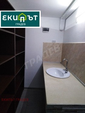 Обява Дава под наем ОФИС,град Варна, Зимно кино Тракия