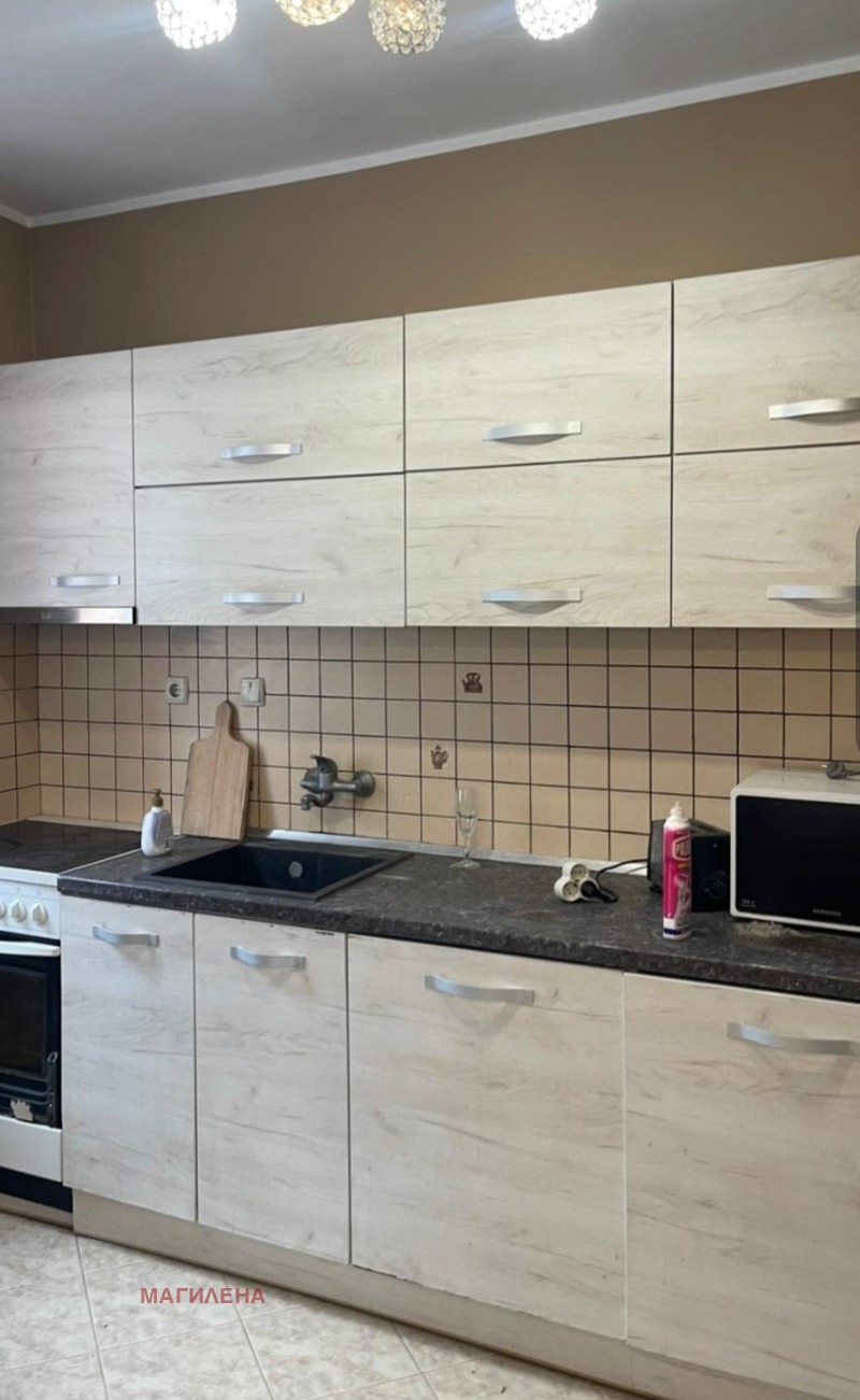 Под наем 3-СТАЕН, град Пловдив, Въстанически • 800 лв. / 409.03 € • 11095139 1 — Holmes.bg Под наем 3-СТАЕН, град Пловдив, Въстанически • 800 лв. / 409.03 € • 11095139 1