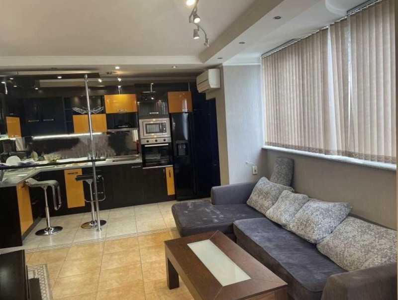 Под наем 3-СТАЕН, град София, Белите брези • 720 € / 1408.20 лв. • 19226095 1 — Holmes.bg Под наем 3-СТАЕН, град София, Белите брези • 720 € / 1408.20 лв. • 19226095 1