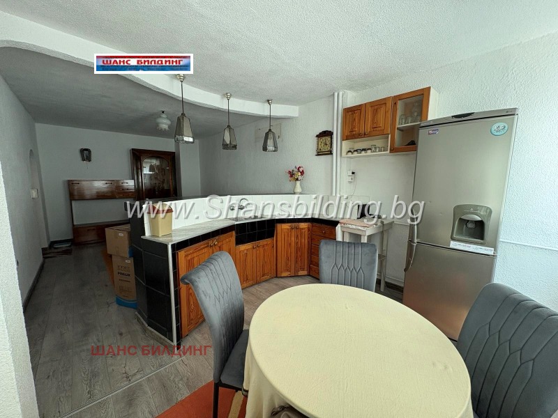 Под наем 3-СТАЕН, град Пловдив, Тракия • 450 € / 880.12 лв. • 23005595 1 — Holmes.bg Под наем 3-СТАЕН, град Пловдив, Тракия • 450 € / 880.12 лв. • 23005595 1