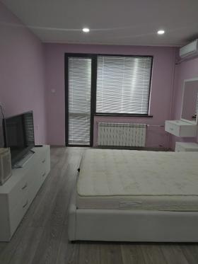 Обява Дава под наем 3-СТАЕН,град Плевен, Широк център